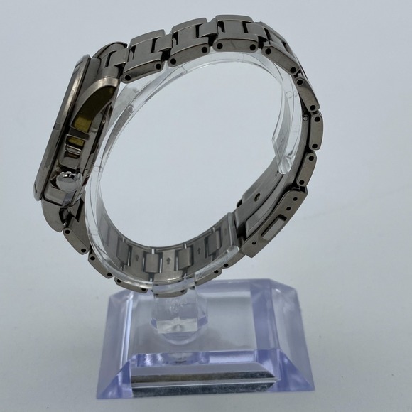 SEIKO V14J-0AE0 Solar Titanium Blue Dial Men's Wristwatch - Picture 3 of 9